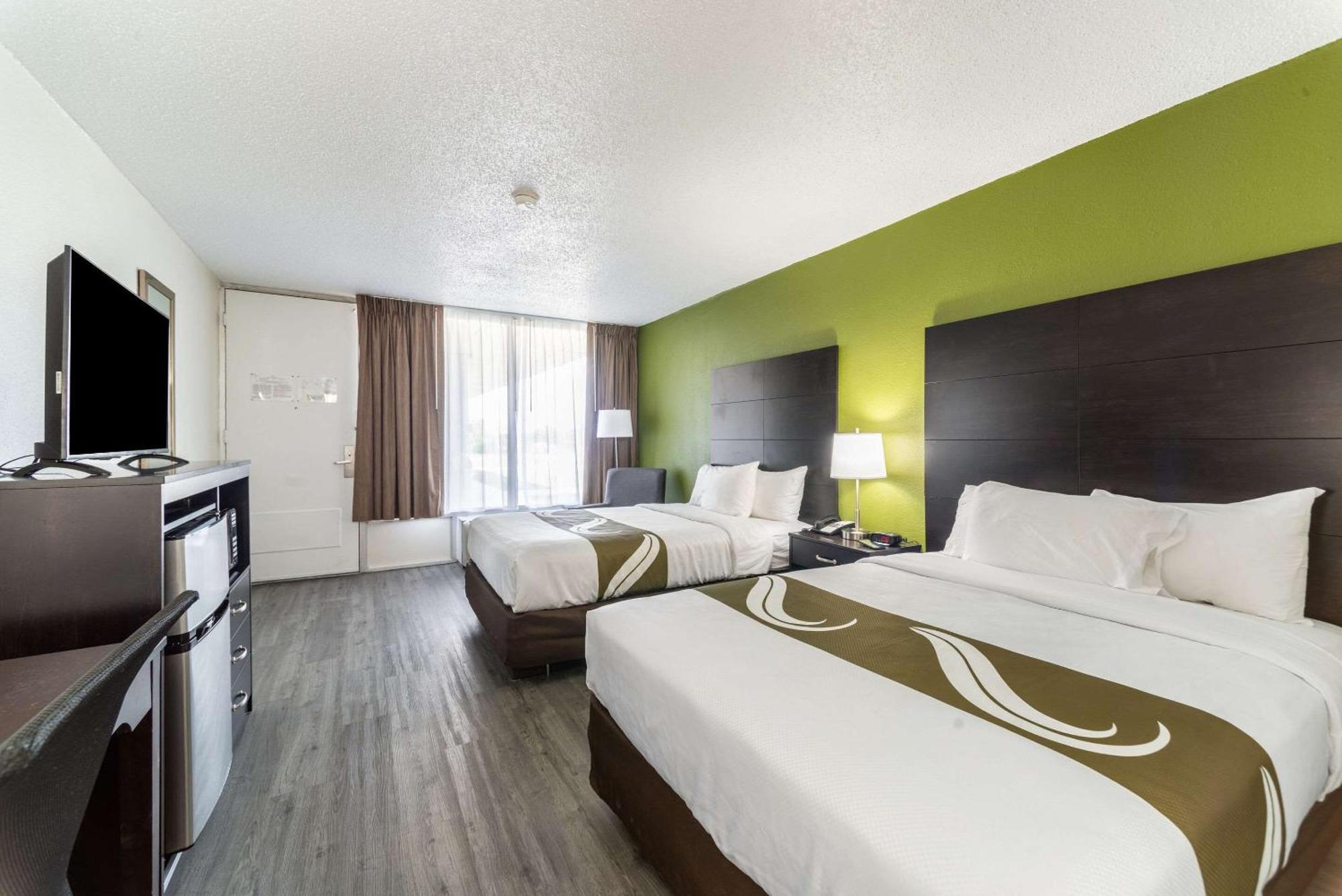 Quality Inn & Suites Vandalia Near I-70 And Hwy 51 Exterior photo