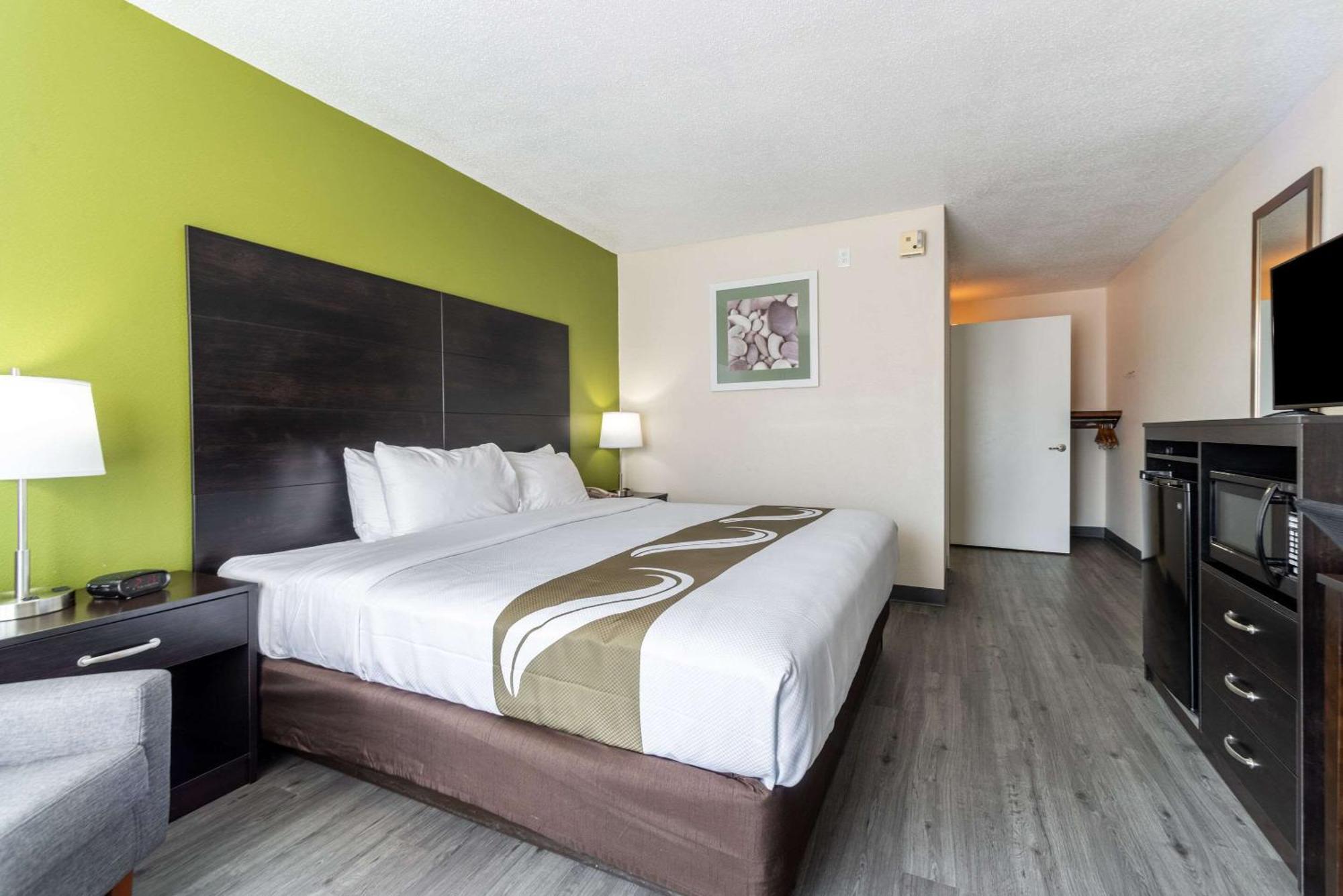 Quality Inn & Suites Vandalia Near I-70 And Hwy 51 Exterior photo