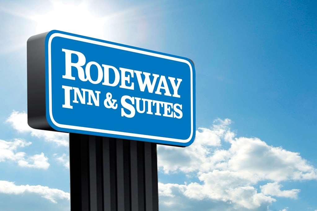 Quality Inn & Suites Vandalia Near I-70 And Hwy 51 Exterior photo